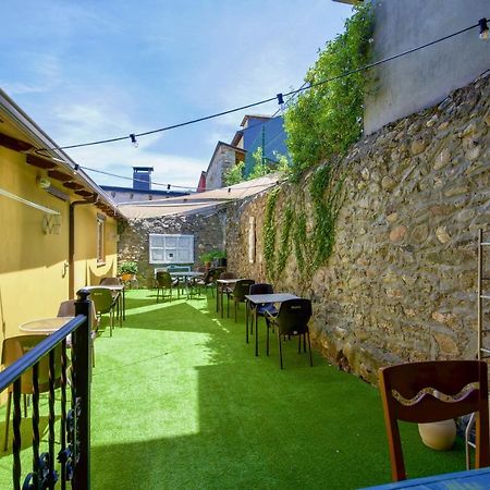 Micro-Hostal La Puerta del Perdón Villafranca Del Bierzo Exterior foto